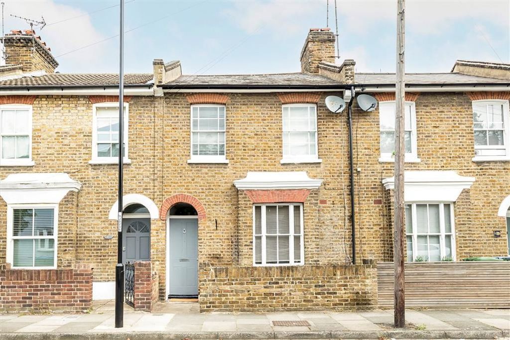 Property photo 1 of 9