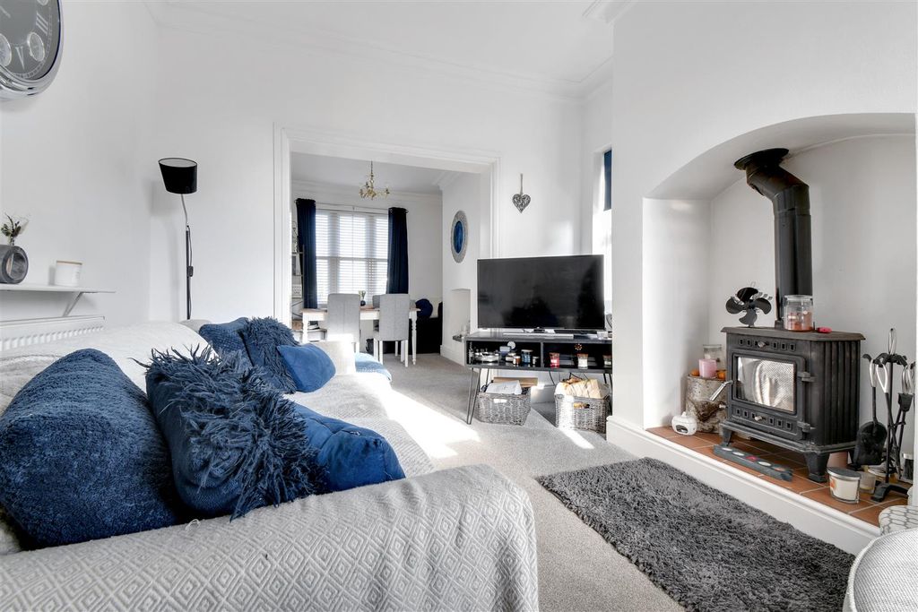 Property photo 2 of 24 Living Room