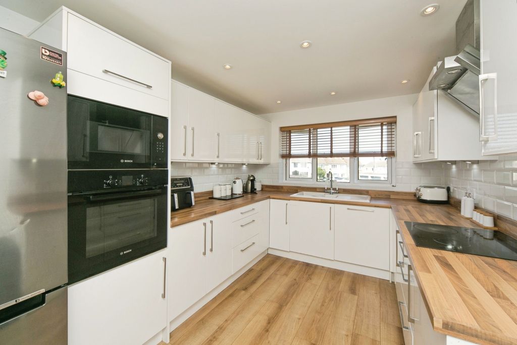 Property photo 2 of 14 Pbox-Img.Jpg