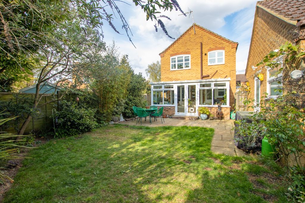 Property photo 2 of 21 4142354