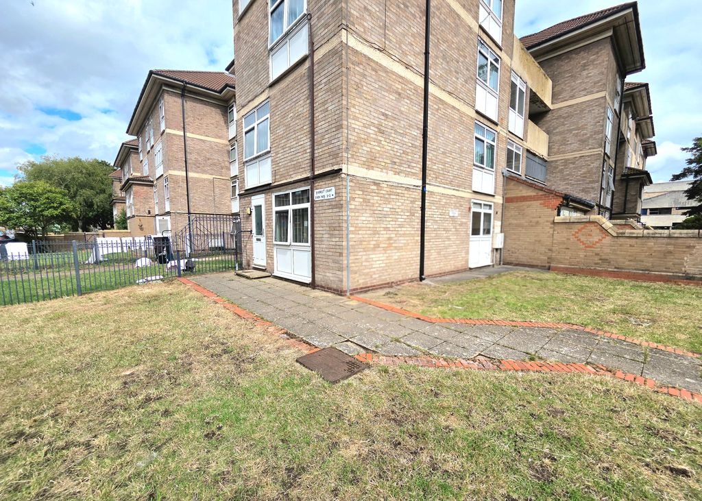 Property photo 1 of 14