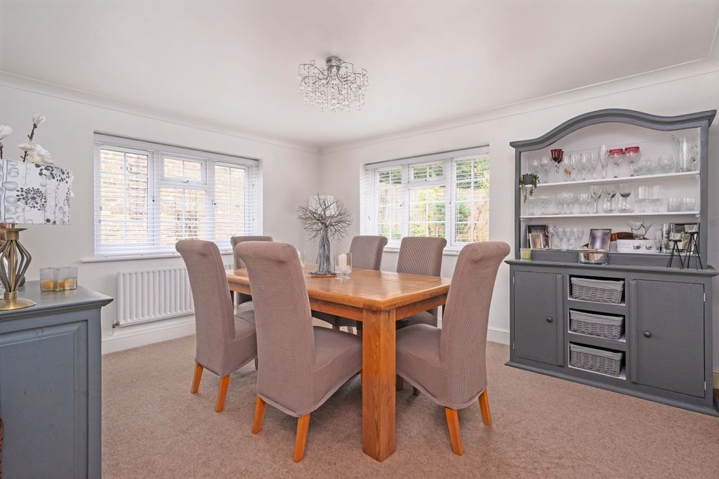 Property photo 3 of 17 Dining