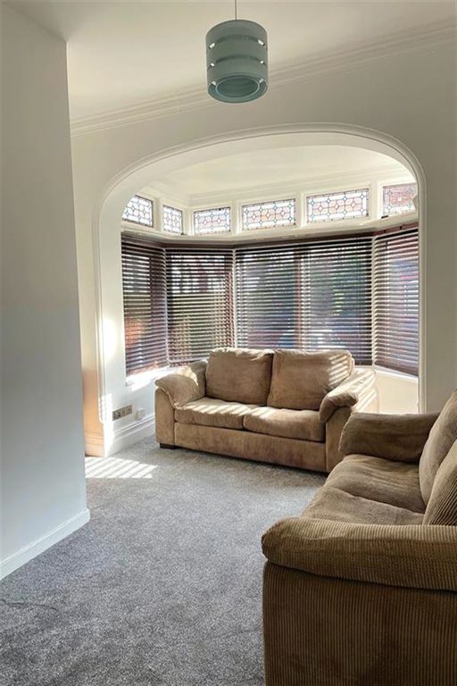 Property photo 1 of 7 (Main)