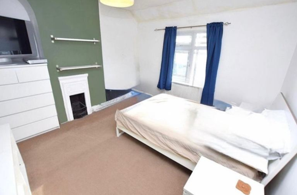 Property photo 1 of 3