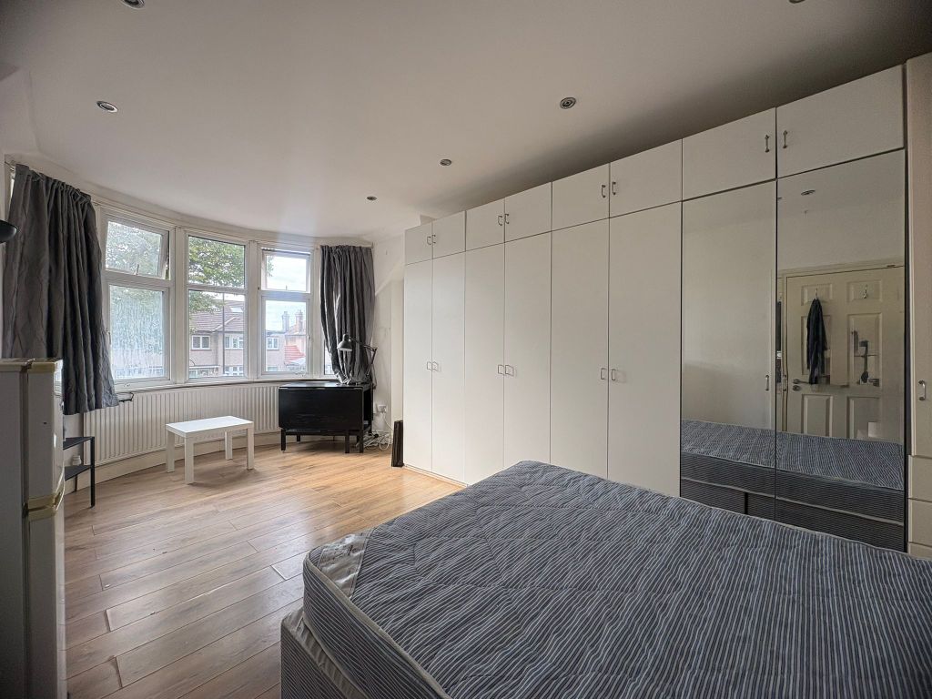 Property photo 1 of 4