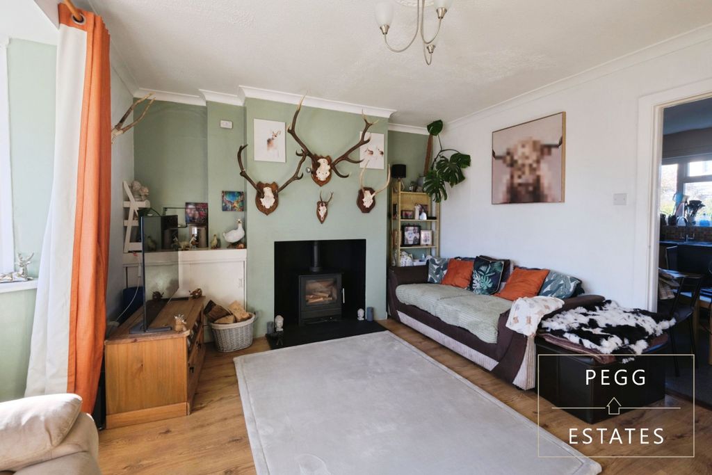 Property photo 3 of 13