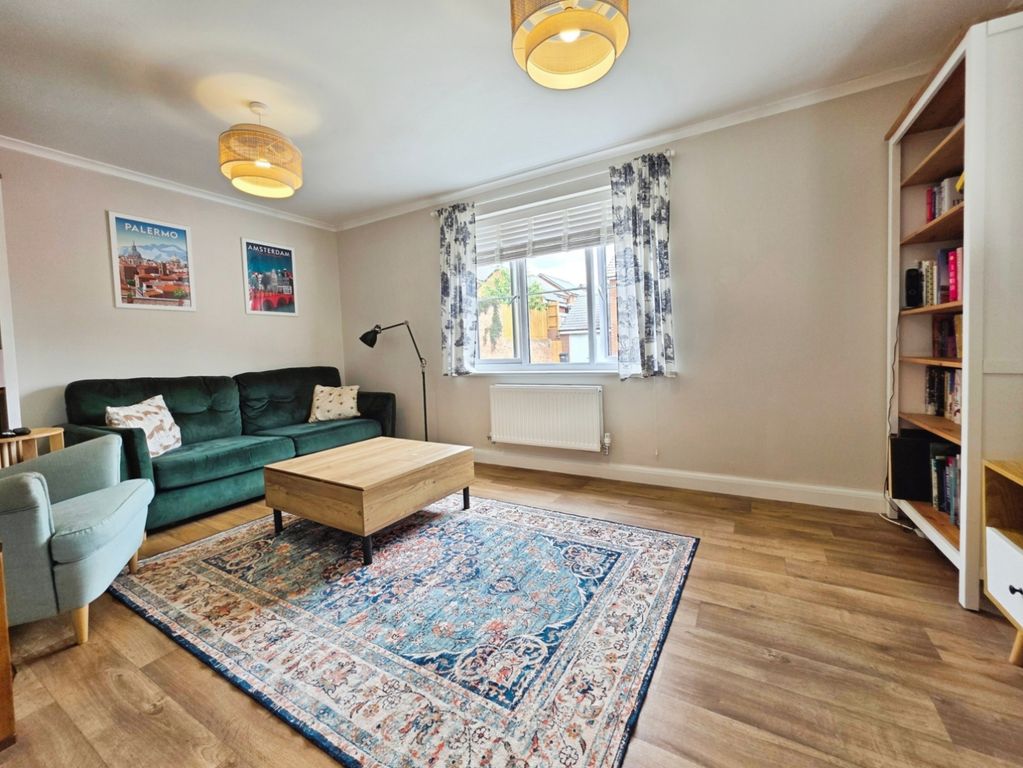 Property photo 2 of 14 Sitting Room