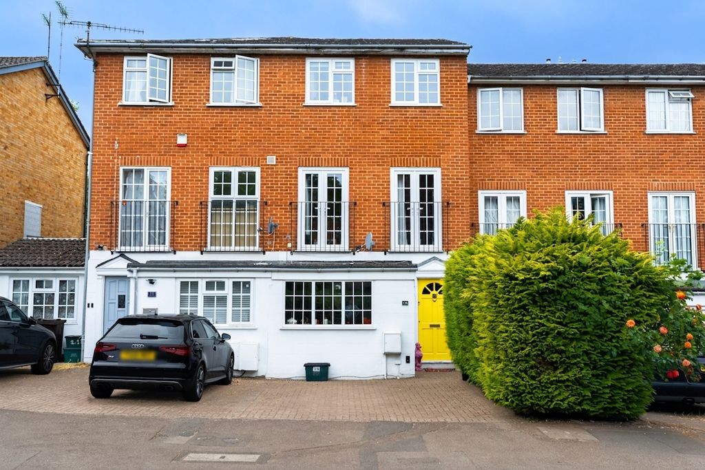 Property photo 1 of 11