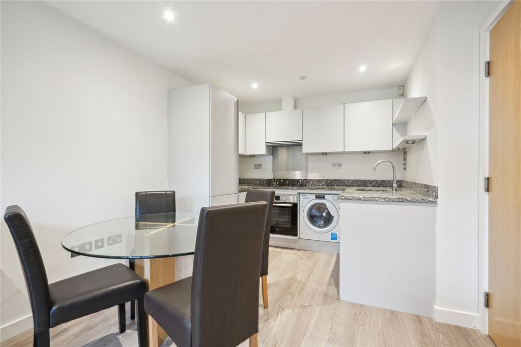 Property photo 1 of 9 Picture No. 04