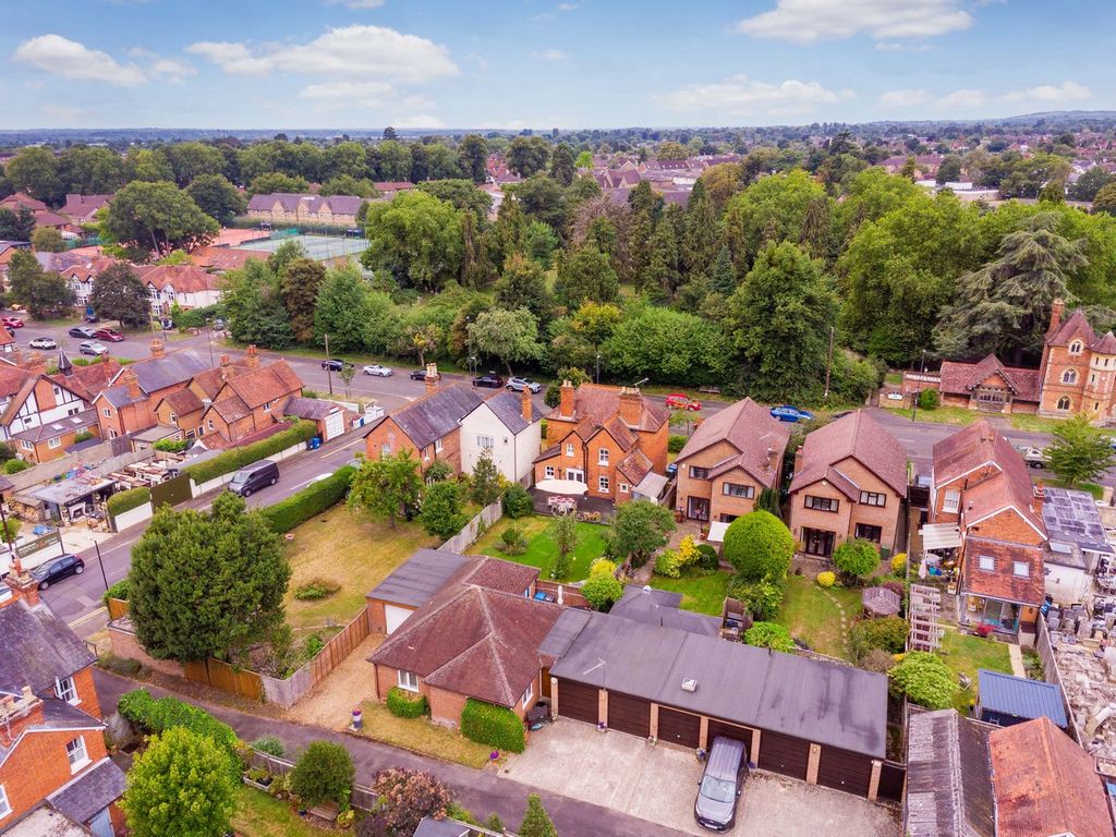 Property photo 1 of 29