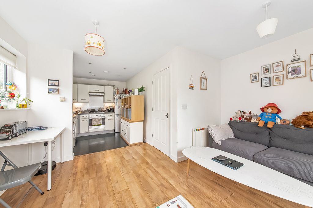 Property photo 3 of 11