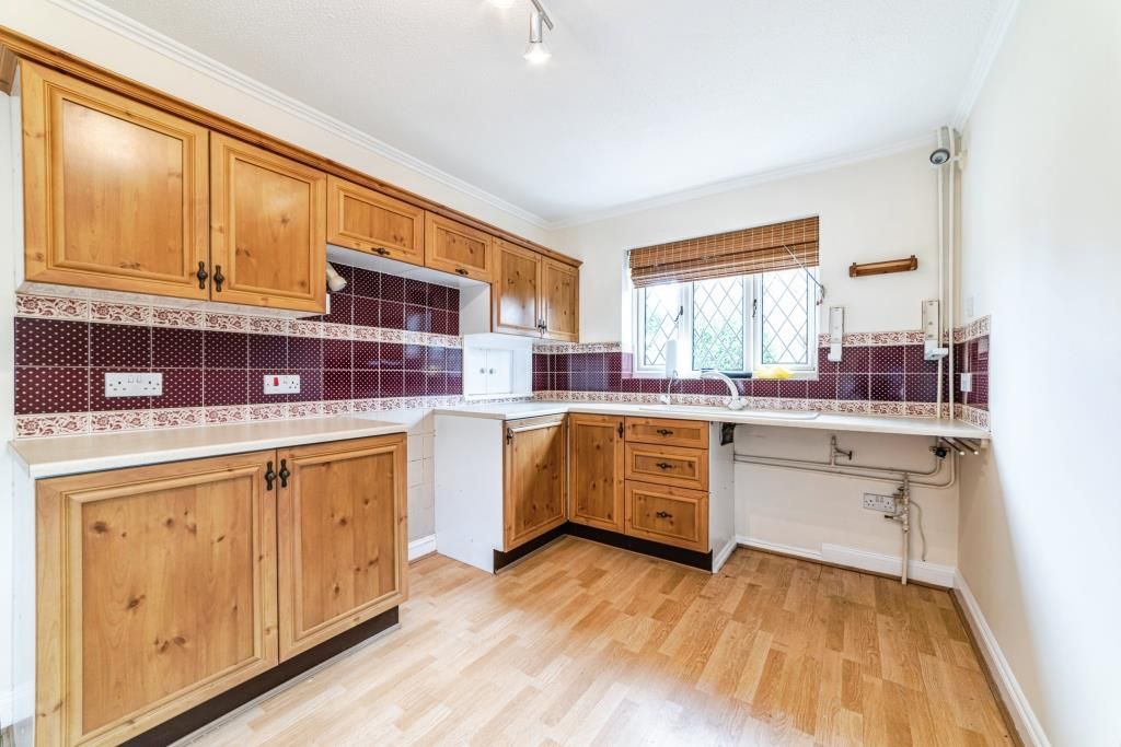 Property photo 3 of 29 Kitchen