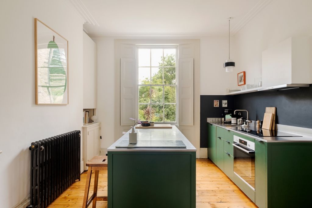 Property photo 3 of 22 Hemingford Road