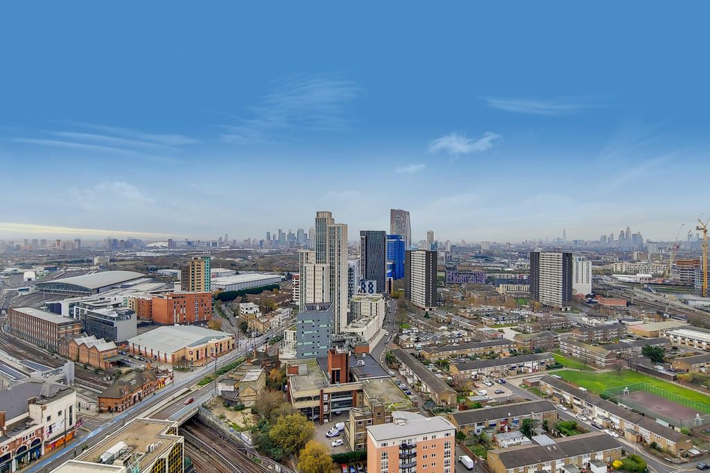 Property photo 1 of 10 View (1)