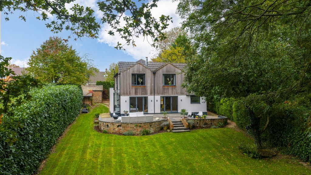 Property photo 1 of 31