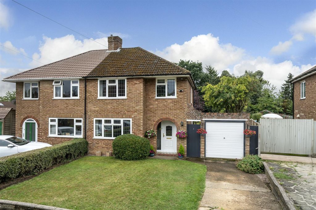 Property photo 1 of 17 5-Cuckmans-Drive-999.Jpg