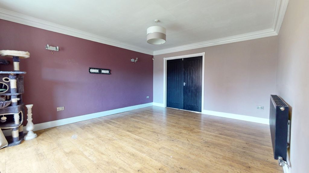 Property photo 3 of 24 5388243