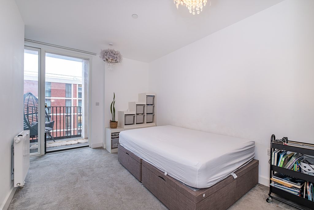 Property photo 3 of 15 47-Billington-Man...