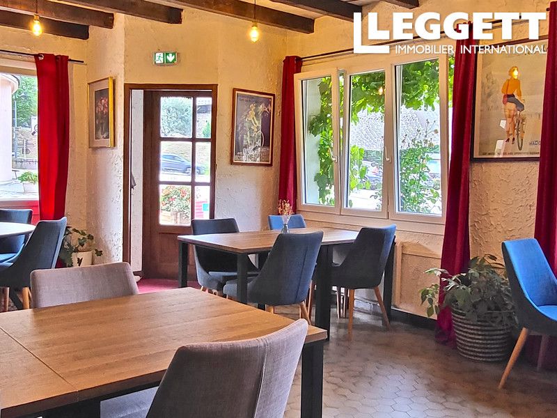 Property photo 2 of 10