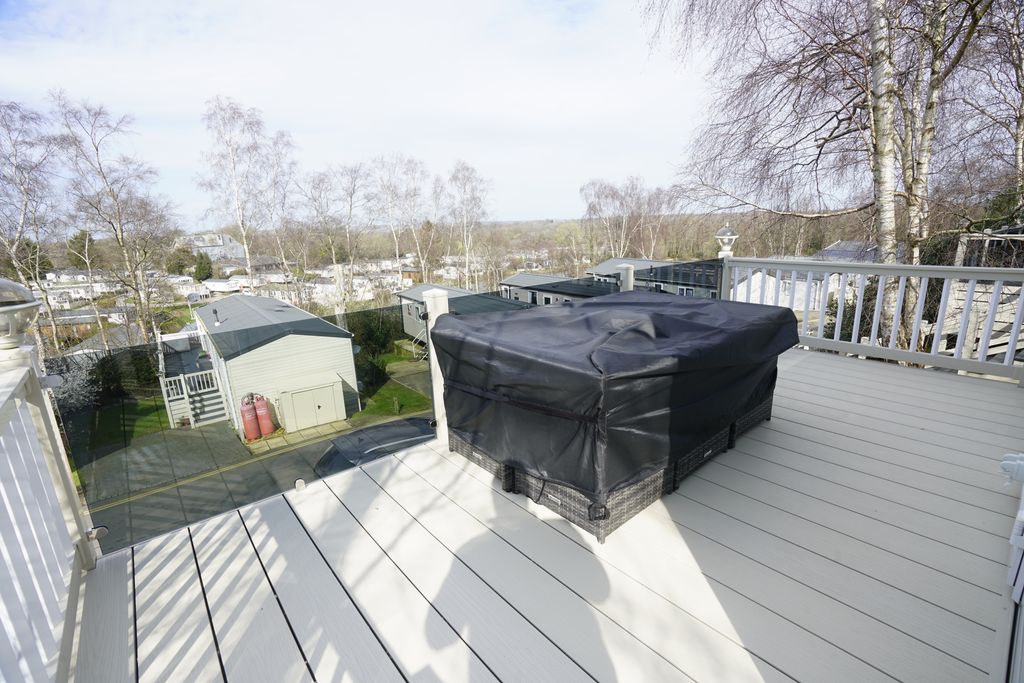 Property photo 2 of 26 Deck2
