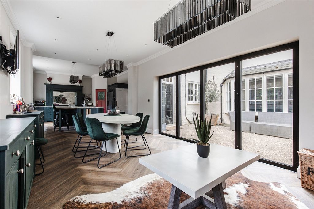 Property photo 2 of 23 Kitchen