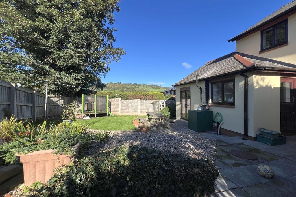 chapel-grove-llanvihangel-crucorney-abergavenny-np7-4-bed-detached