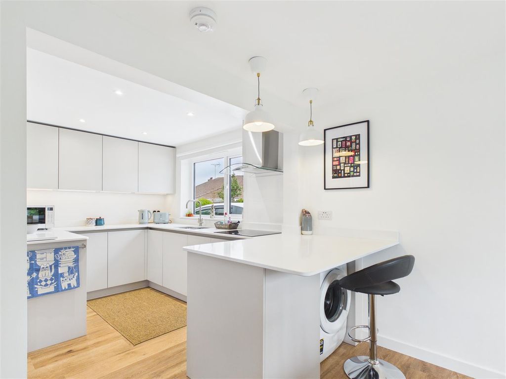 Property photo 3 of 16 Kitchen 2.Jpg