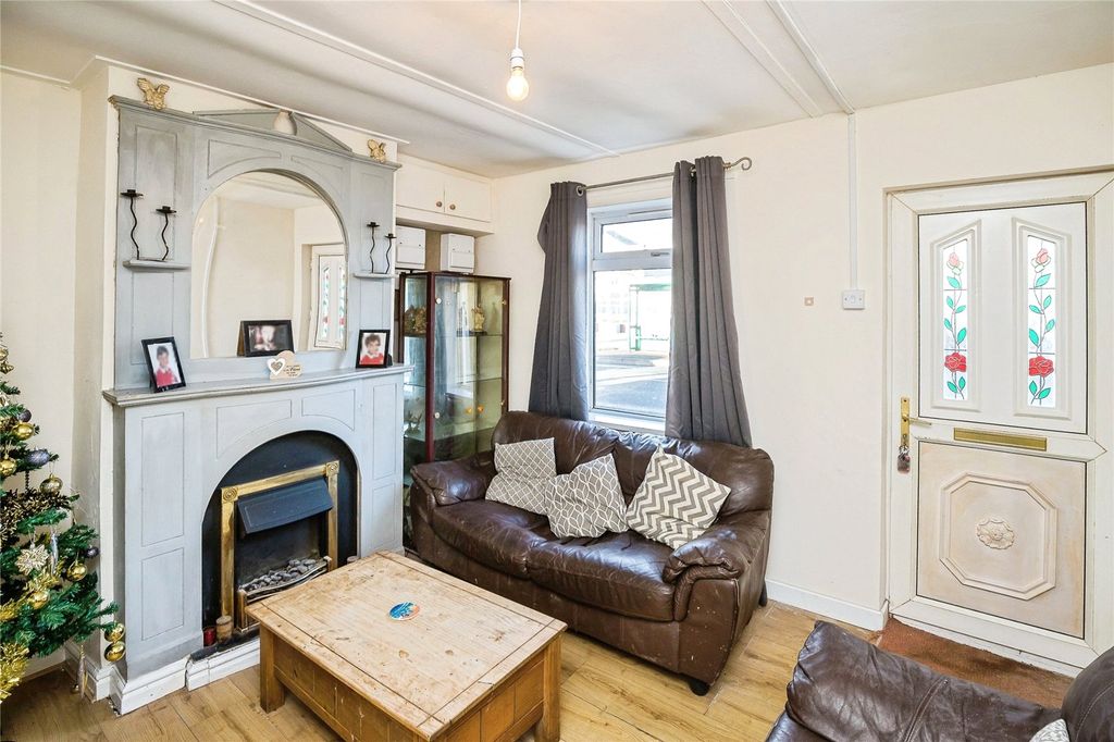 Property photo 3 of 10 Picture No. 09