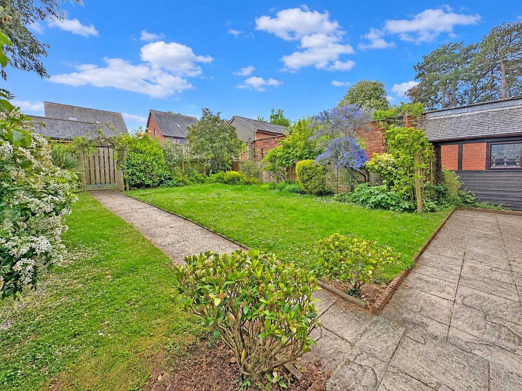 Property photo 2 of 23