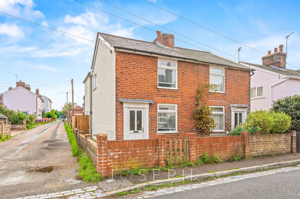 Property photo 1 of 9