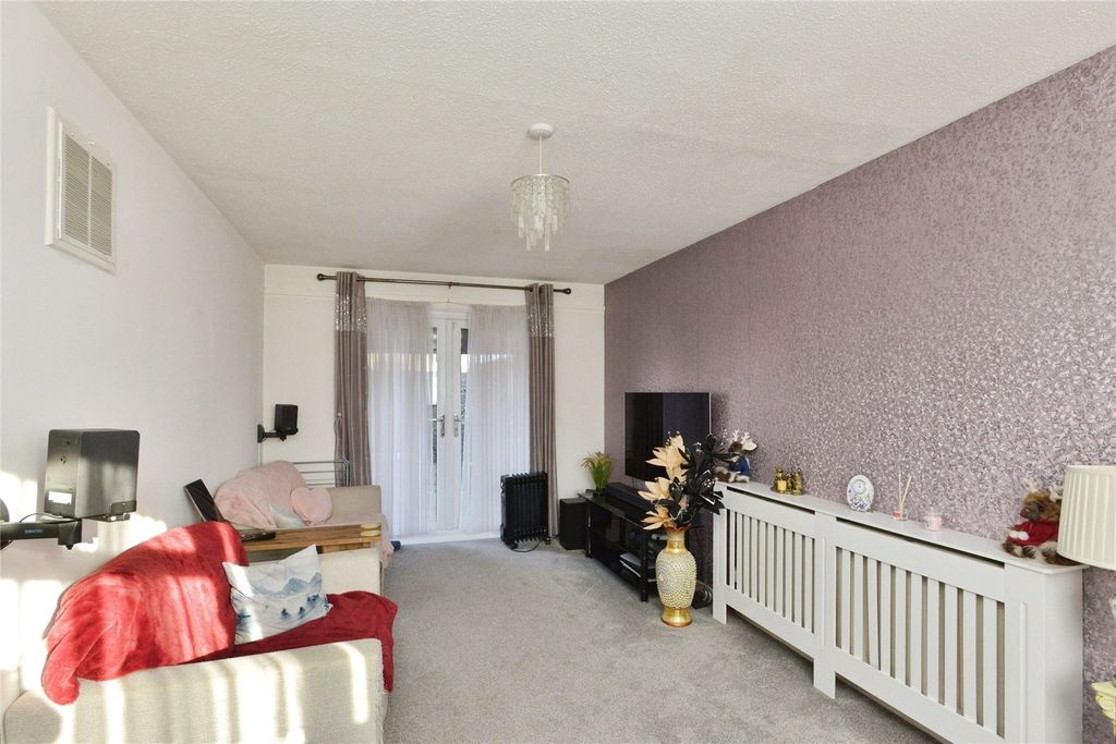 Property photo 2 of 19 Picture No. 10