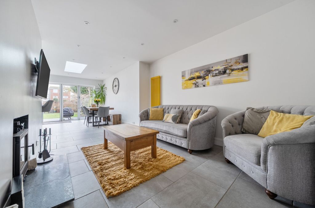 Property photo 3 of 22