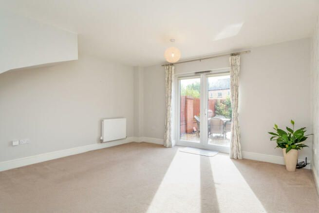 Property photo 3 of 19 Image