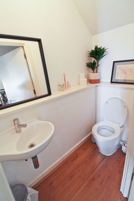 Property photo 3 of 7 Gallery