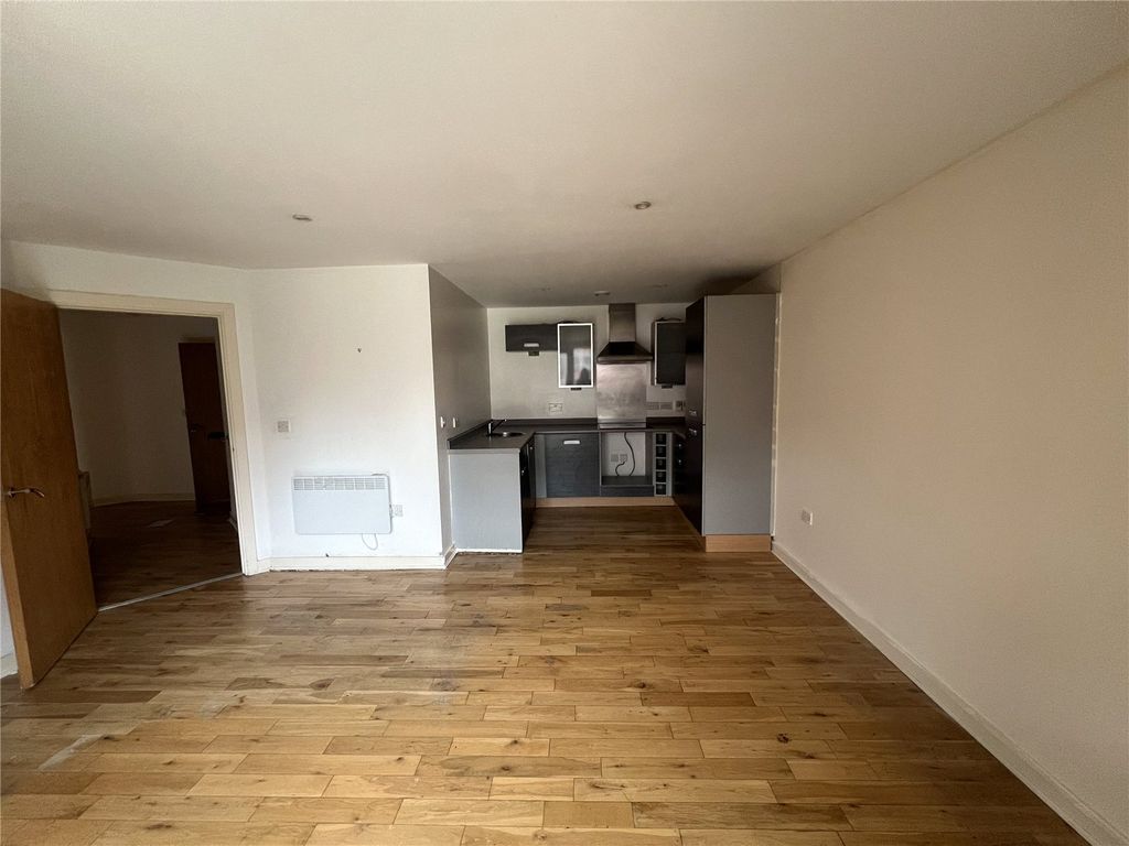 Property photo 3 of 7 Picture No. 01