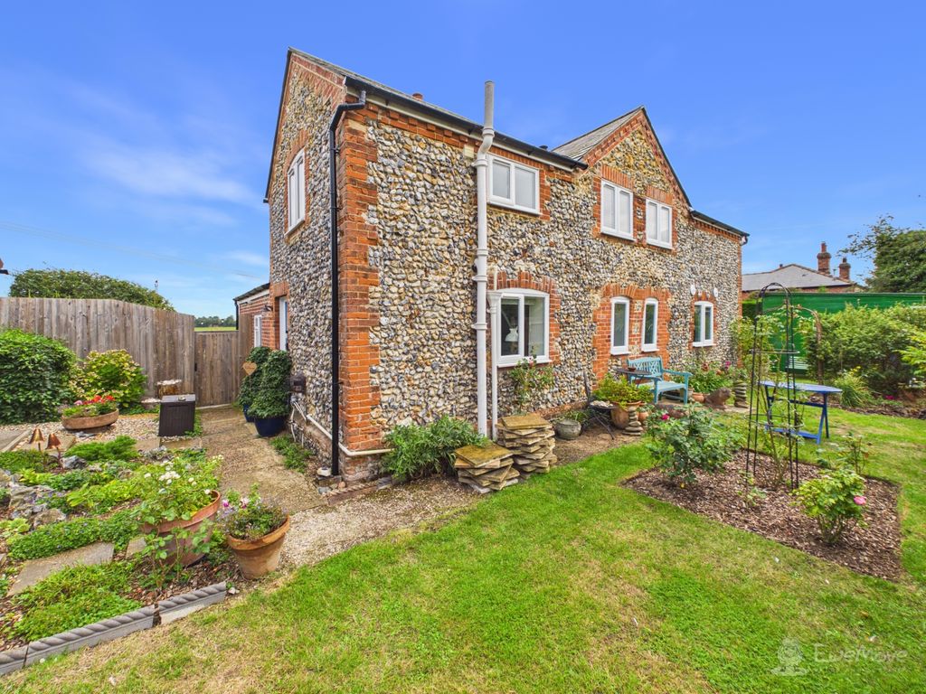 Property photo 1 of 34 Front- Mark Stephens Ewemove Newmarket And Soham