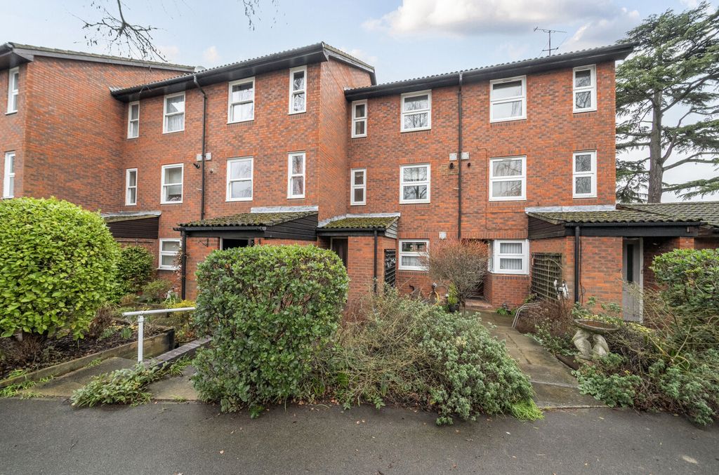 Property photo 1 of 17 1407266-16-698091...