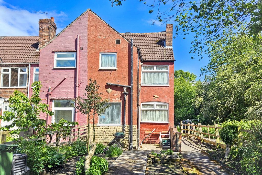 Property photo 3 of 3 84 Scarsdale Street, Bolsover, Chesterfield, S44 6Jw