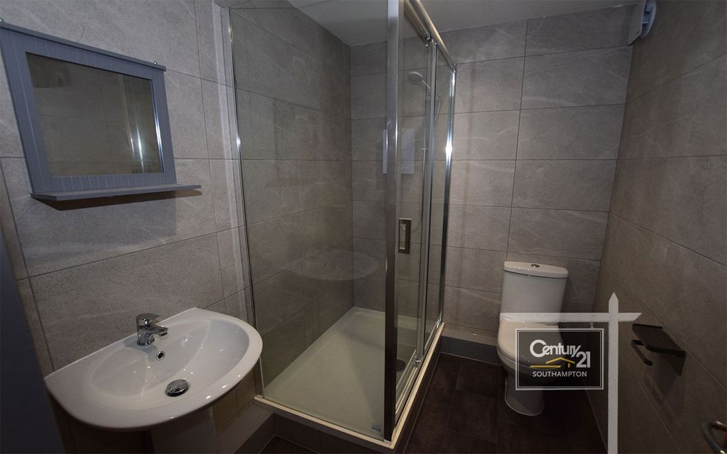 Property photo 3 of 3