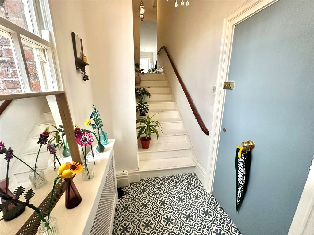 Property photo 2 of 13 Hallway
