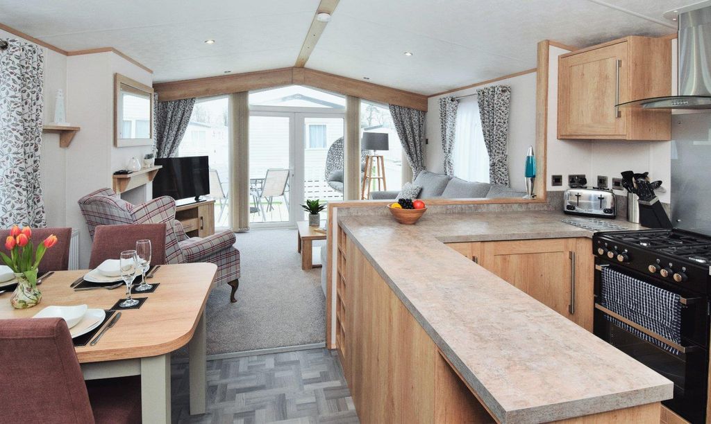 Property photo 2 of 24 Picture No. 11