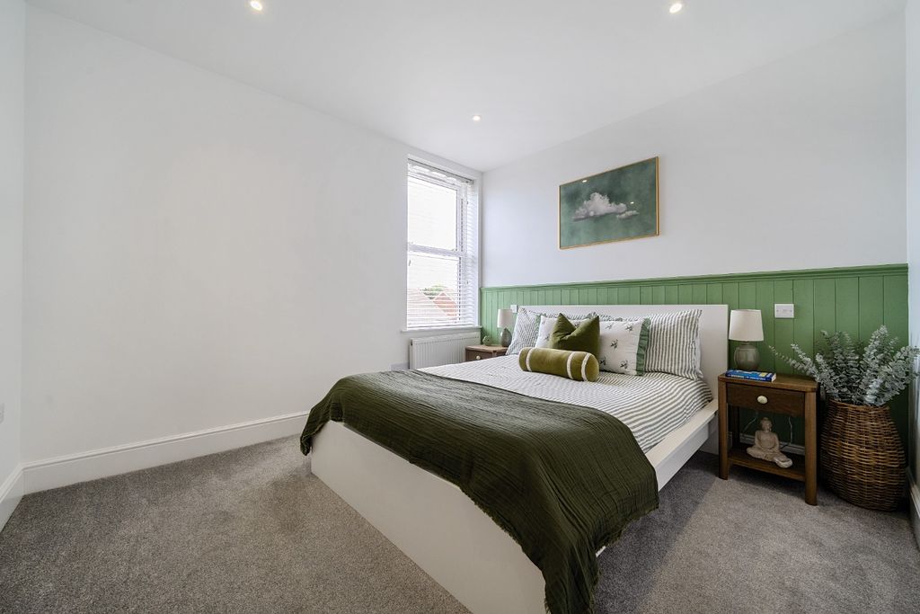 Property photo 3 of 13 4547696