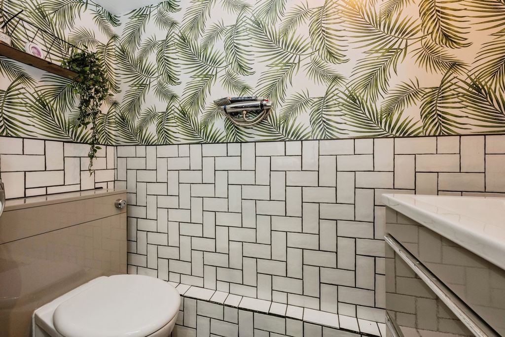 Property photo 3 of 18 Photo