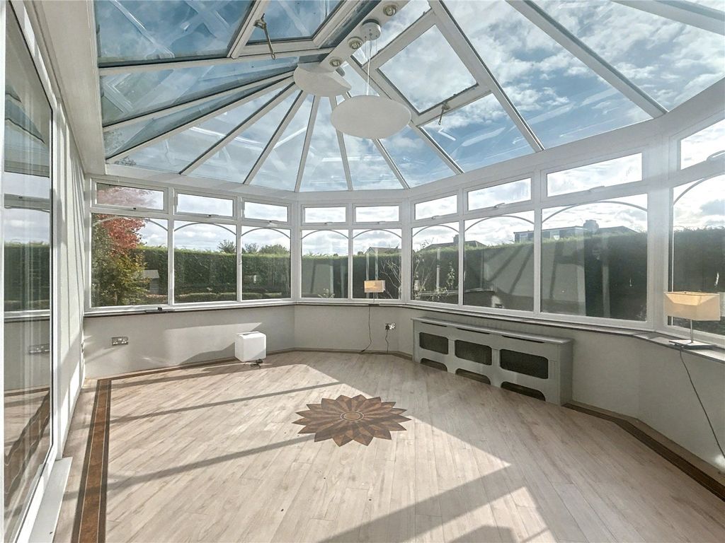 Property photo 2 of 50 Picture No. 08