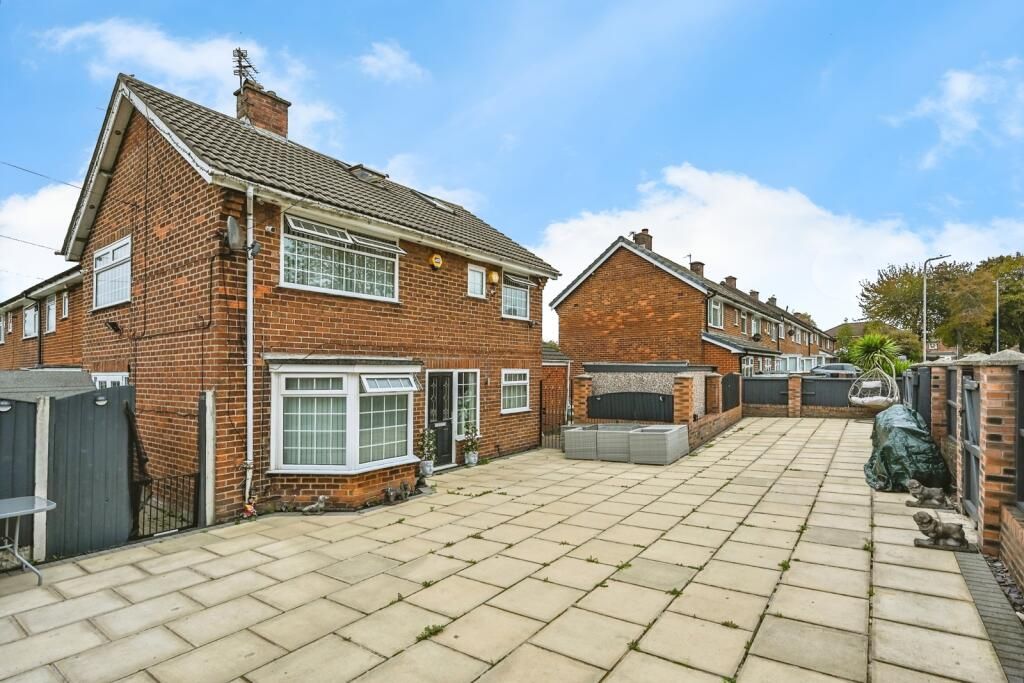 Property photo 3 of 12