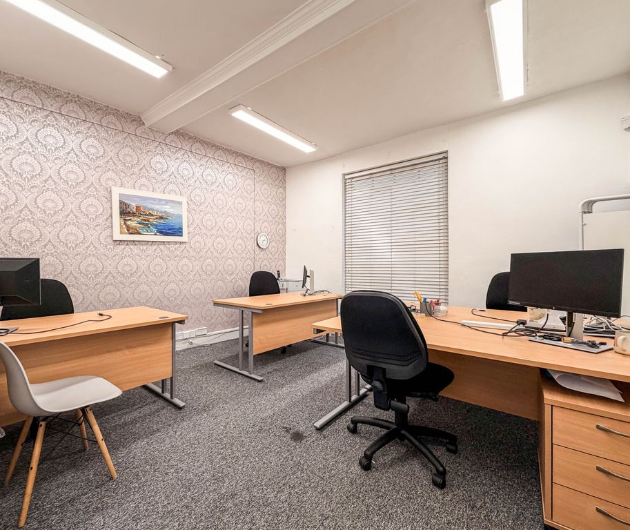 Property photo 3 of 7 A