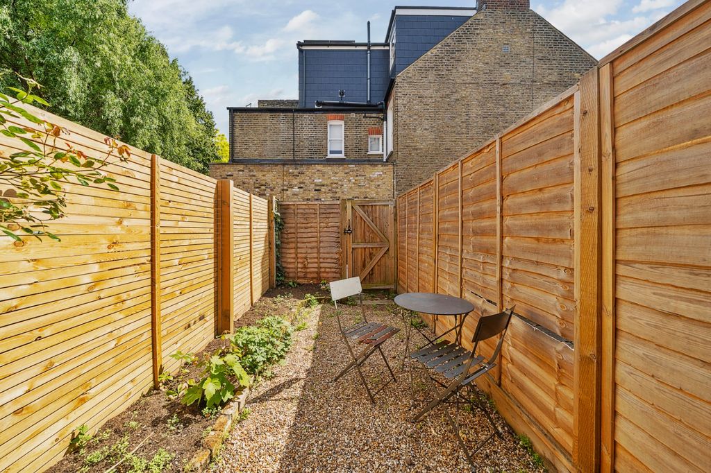 Property photo 3 of 18 Picture No. 03
