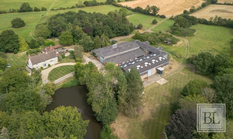 Property photo 2 of 13