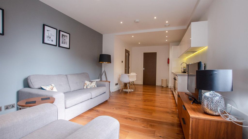 Property photo 2 of 8 Dsc01316.Jpg