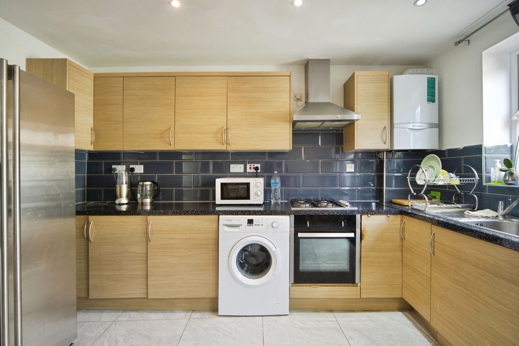 Property photo 2 of 20 Pbox-Img.Jpg